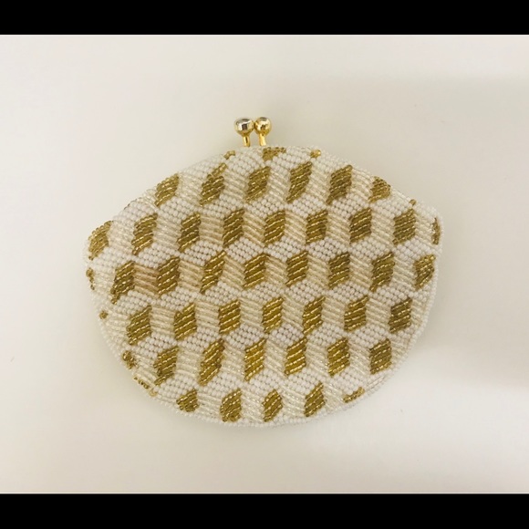 Handbags - vintage beaded coin purse